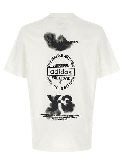 T-Shirt by Y-3 for men in cotton bicolour, black, white & print features an edgy silhouette, meticulously detailed with a sophisticated and crew neckline for a truly edgy finish.