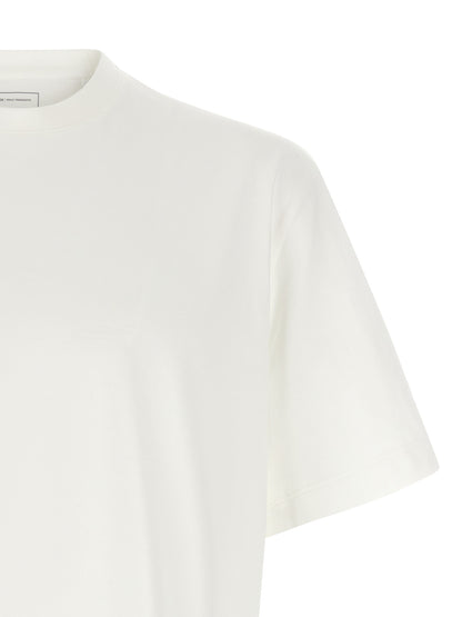 T-Shirt by Y-3 for men in cotton bicolour, black, white & print showcases a chic silhouette, artfully detailed with a chic crew neckline and for a chic finish.