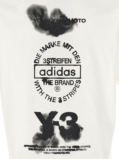 T-Shirt by Y-3 for men in cotton bicolour, black, white & print features a plush silhouette, showcasing a sophisticated and for a truly plush finish.