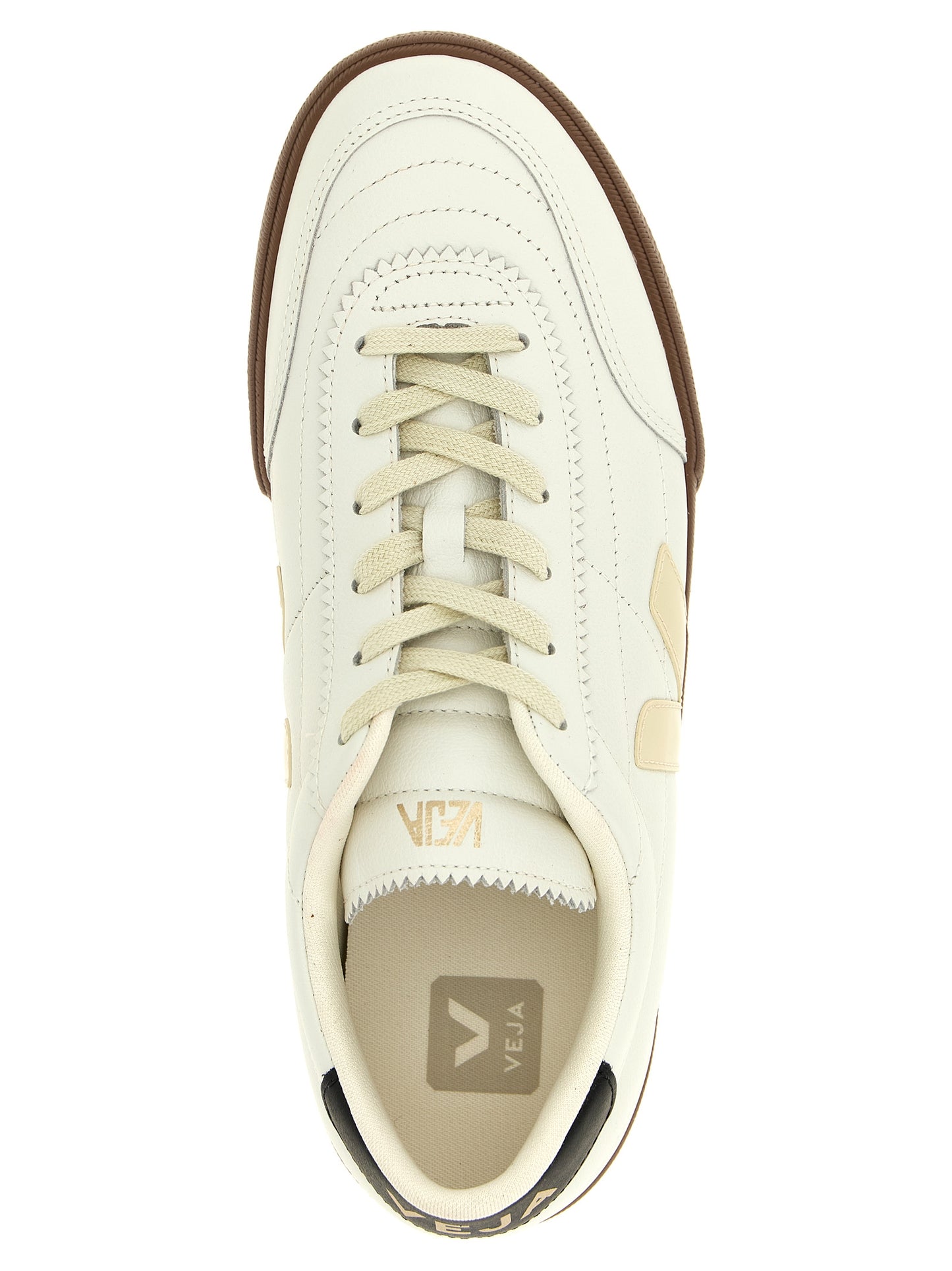 Sneakers by Veja for men in leather & rubber bicolour, black & white features an fashionable silhouette, showcasing the premium Men's Fashion Leather & Rubber Sneakers in a fashionable fashion style that offers a fashionable finish for refined style.