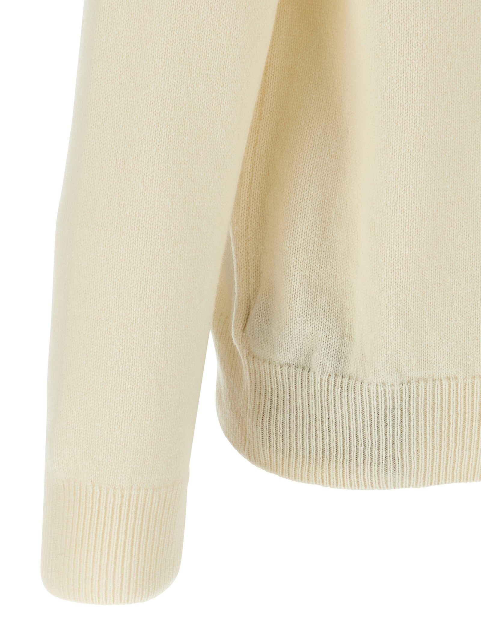 Cardigan by ZANONE for men in virgin wool white features a nuanced silhouette with a refined and nuanced detailing for a sophisticated look.