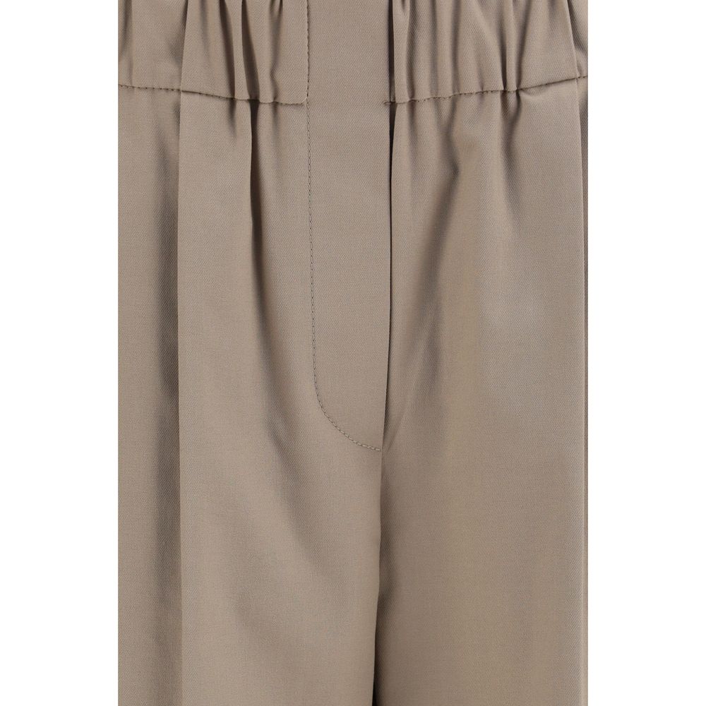Casual Pants by Brunello Cucinelli for women in stretch cotton beige presents a tailored silhouette, showcasing a tailored straight-leg & regular-fit and long cut with a refined for a truly tailored aesthetic.