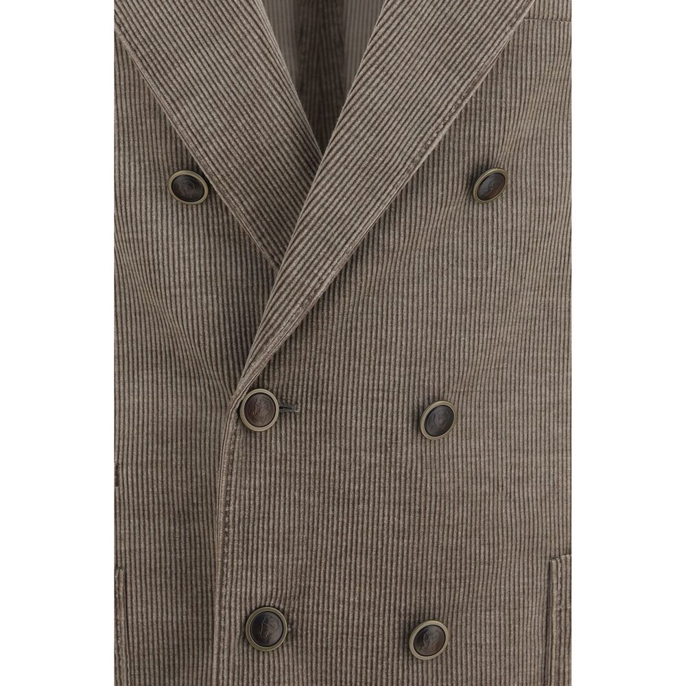Overcoat by Brunello Cucinelli for men in capra leather & cotton corduroy gray showcases a enveloping silhouette, detailed with distinctive pockets and a enveloping v-neck neckline.