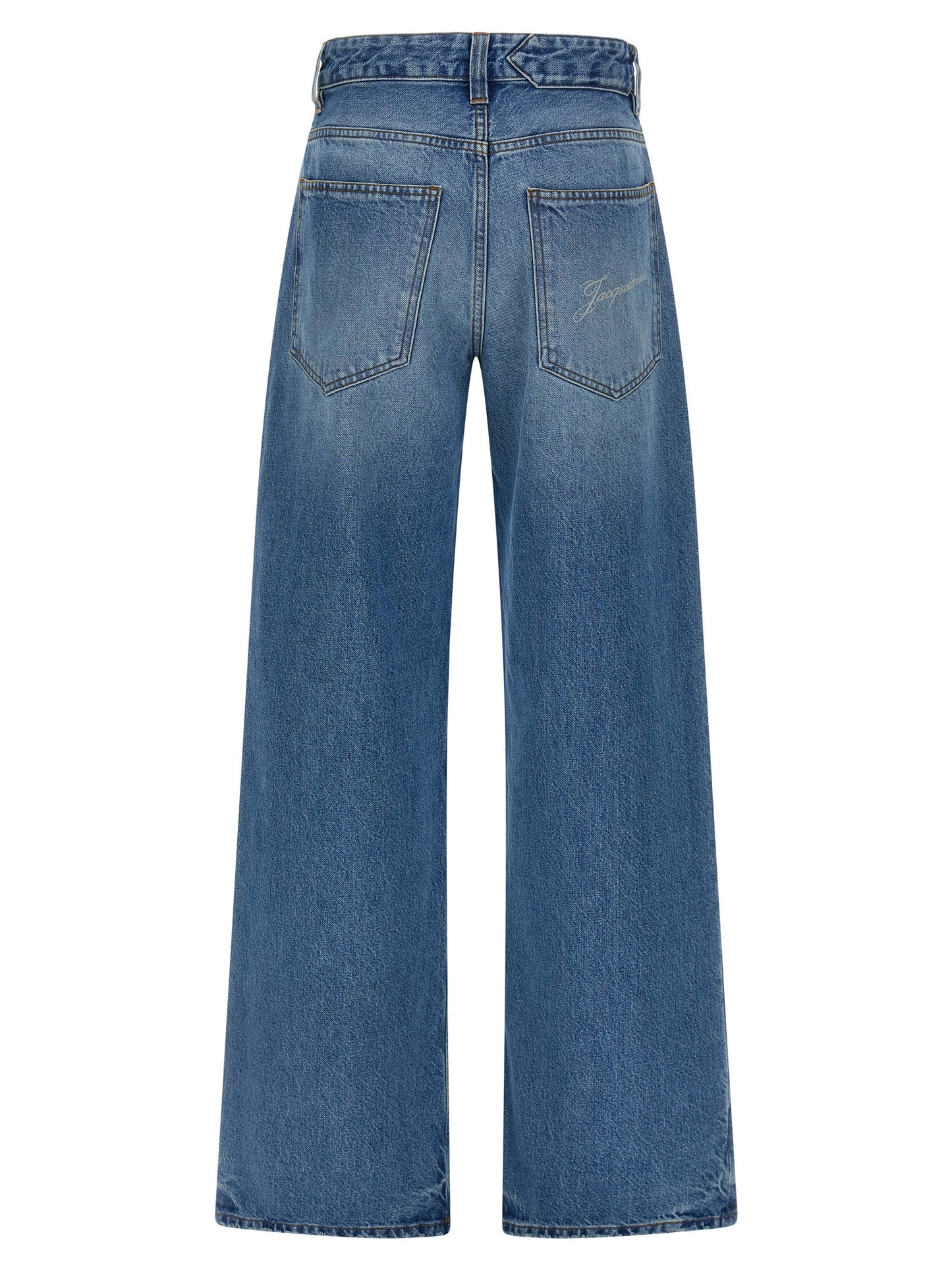 Jeans by Jacquemus for women in denim cotton light-blue & print features a refined silhouette with a refined straight-leg & wide, defined by a mid rise and a refined long for a refined finish.