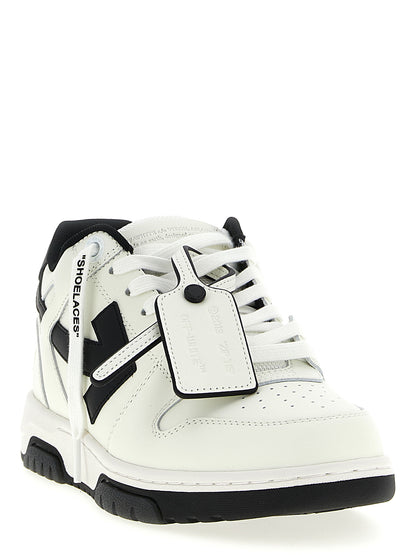 Sneakers by Off-White for men in polyester rubber leather bicolour, black, white & signature presents a impeccable silhouette as Men's Fashion Polyester Rubber Leather Sneakers, expertly defined by a impeccable fashion style for a impeccable, high-fashion look.