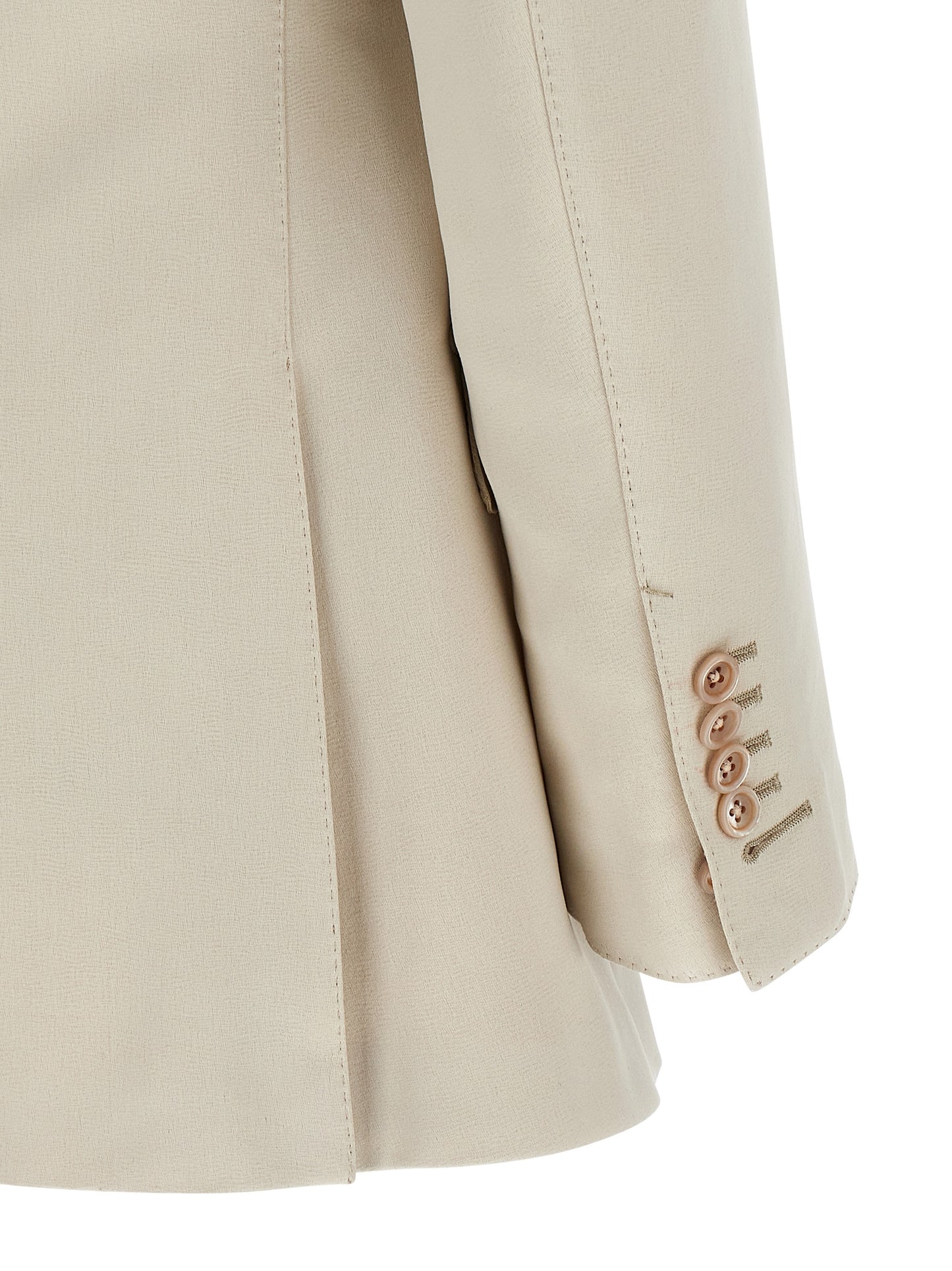 Blazer by Tom Ford for men in silk cotton & cupro beige & pearl features an sartorial silhouette, showcasing a sophisticated and sartorial for a truly sartorial finish.