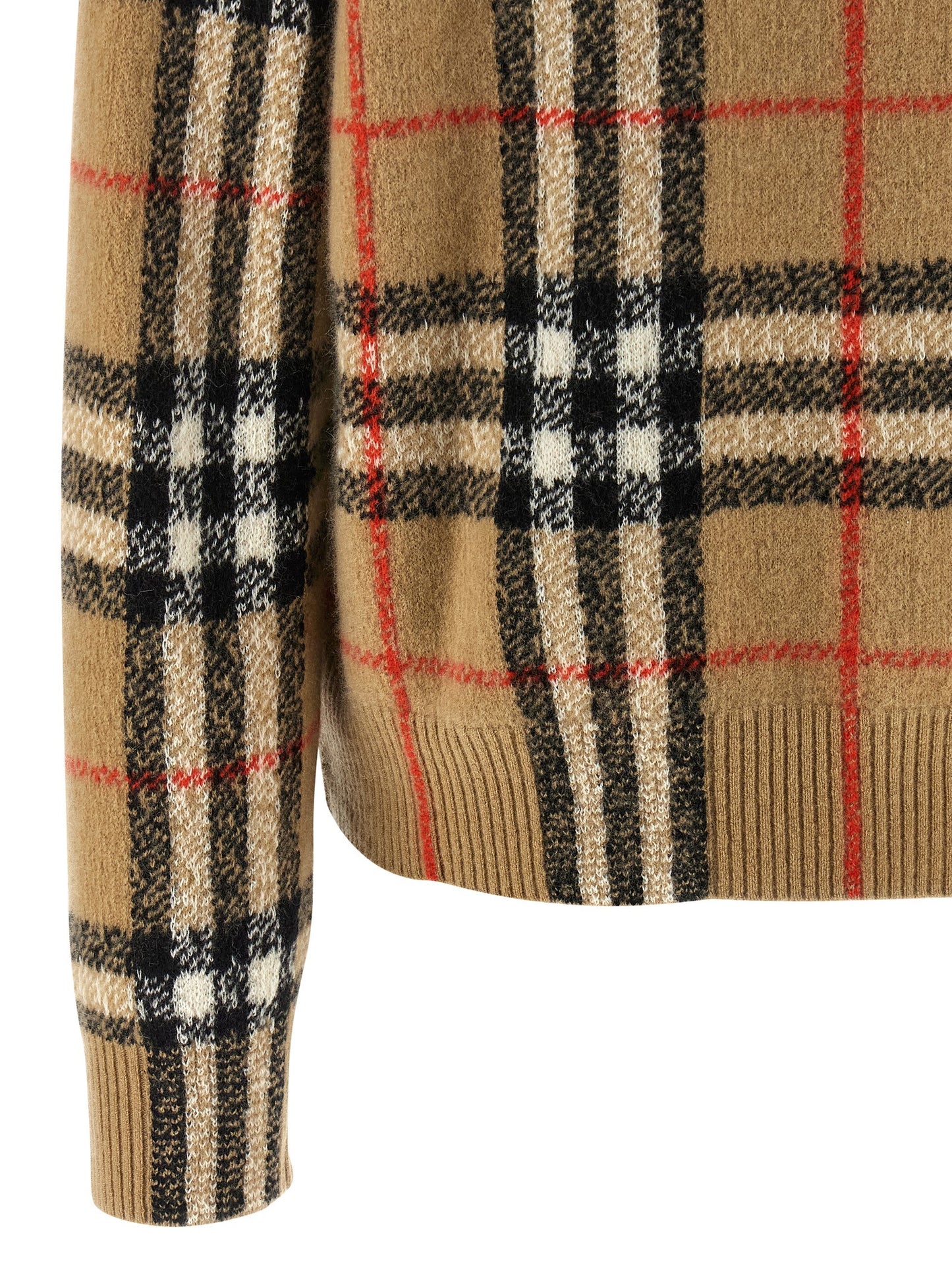 Cardigan by Burberry for women in cashmere beige & jacquard showcases a luxurious silhouette, meticulously detailed with a sophisticated and for a refined finish.