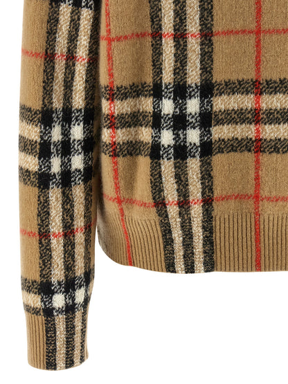 Cardigan by Burberry for women in cashmere beige & jacquard showcases a luxurious silhouette, meticulously detailed with a sophisticated and for a refined finish.