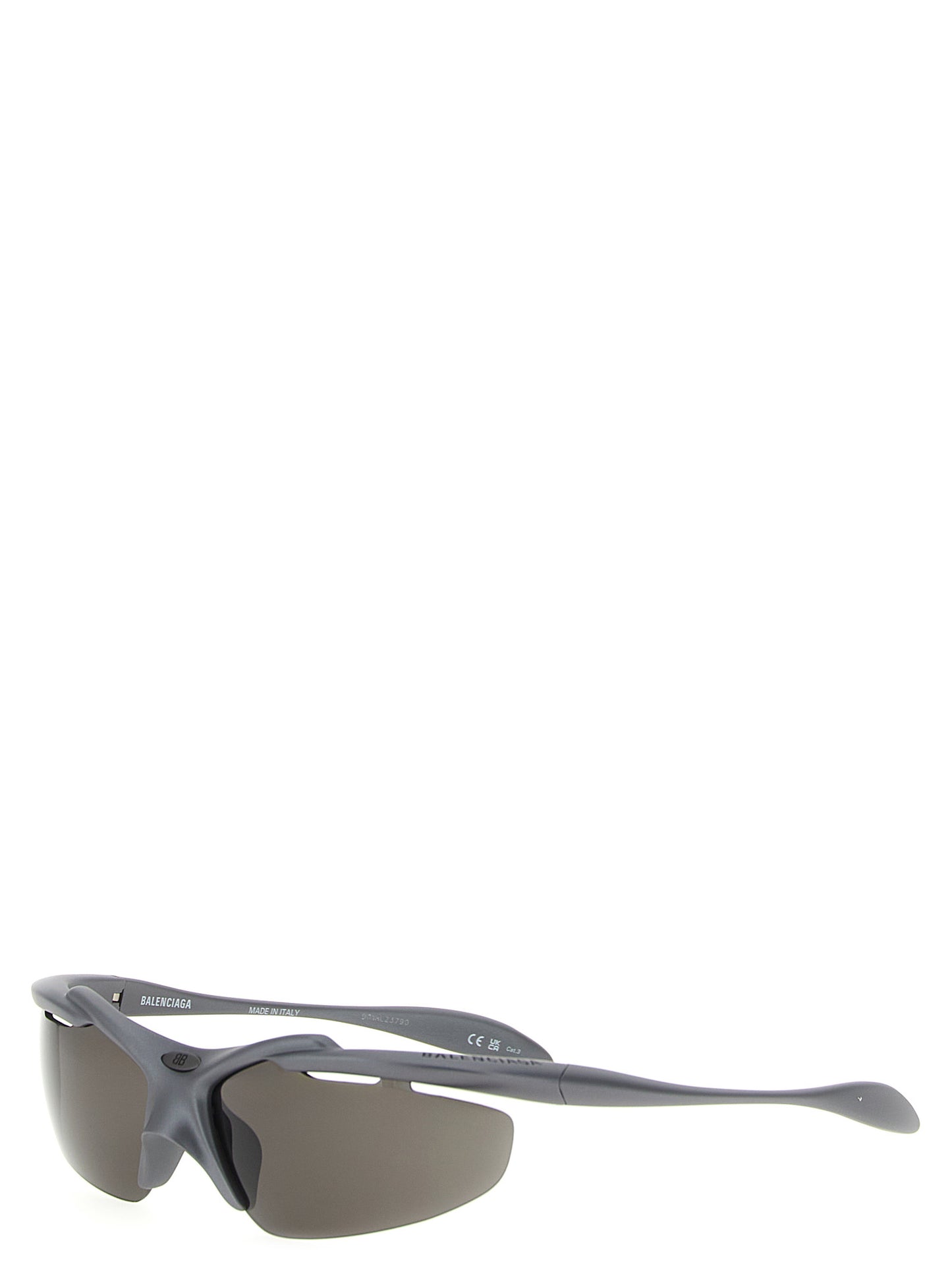 Sunglasses by Balenciaga for men in bos taurus suede calf leather and gray presents a enviable silhouette, featuring gray coloured frame and with for a enviable look.