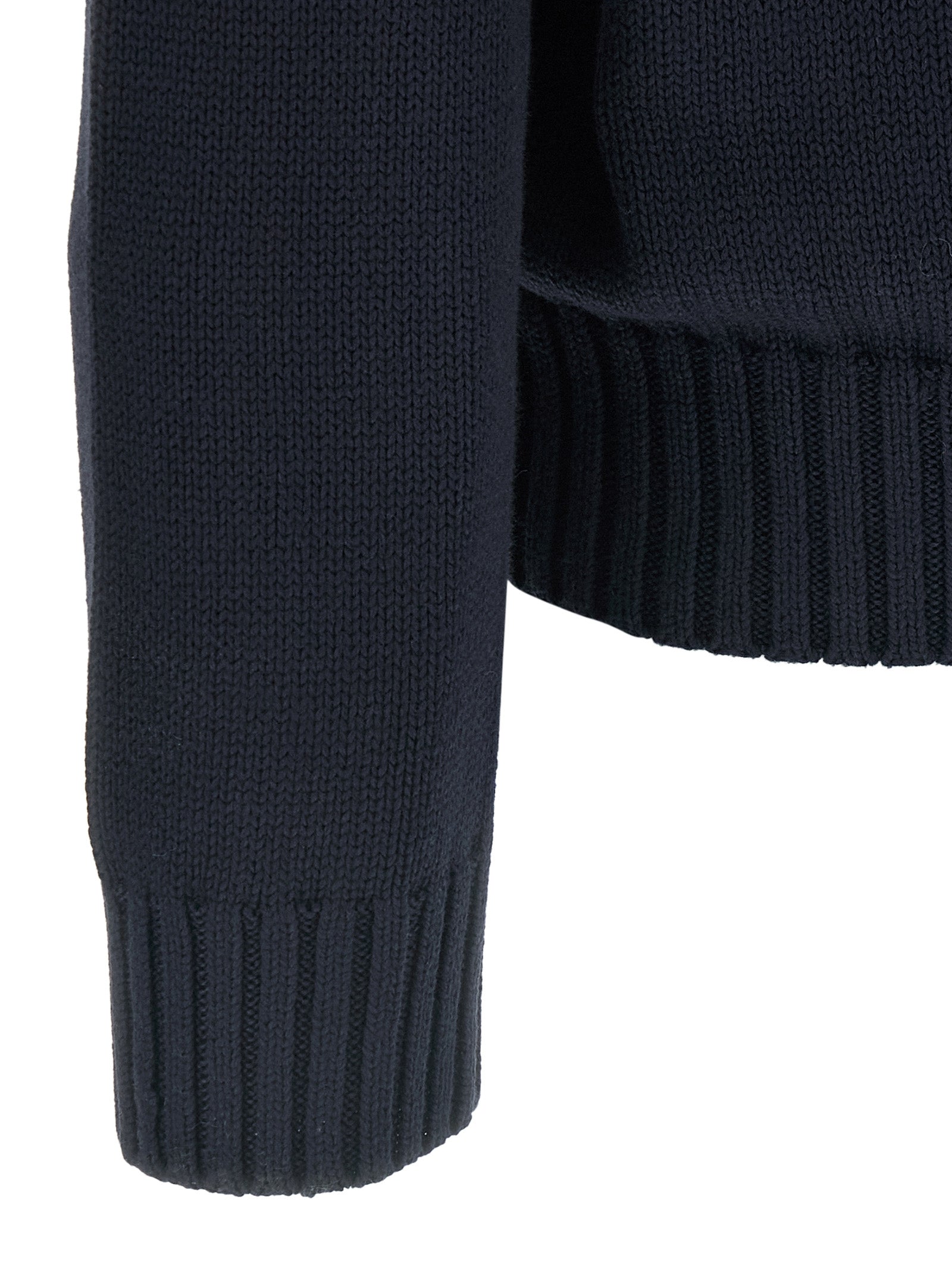 Cardigan by Polo Ralph Lauren for men in cotton blue features an impeccable silhouette, showcasing a sophisticated and detail for a truly impeccable finish.