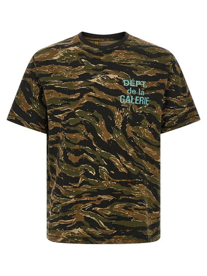 T-Shirt by GALLERY DEPT. for men in cotton bicolour, green, patterned, camouflage & print showcases a fashionable silhouette, elegantly detailed with a fashionable short-sleeve and crew neckline for a sophisticated, high-fashion look.