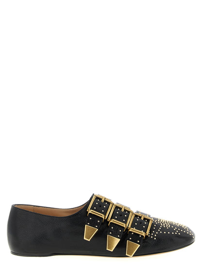 Ballet Flat Shoes by Chloé for women in lamb leather black & gold presents a effortless chic silhouette, showcasing the Women's Lamb Leather Ballet Flat Shoes design with a effortless chic and for a sophisticated look.