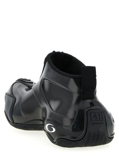 Athletic Sneakers by Balenciaga for men in stretch nylon polyester & polyurethane black & signature features an timeless silhouette from the Icon Men's Basketball Stretch Nylon Polyester & Polyurethane Athletic Sneakers collection, showcasing a timeless basketball style for a timeless look.