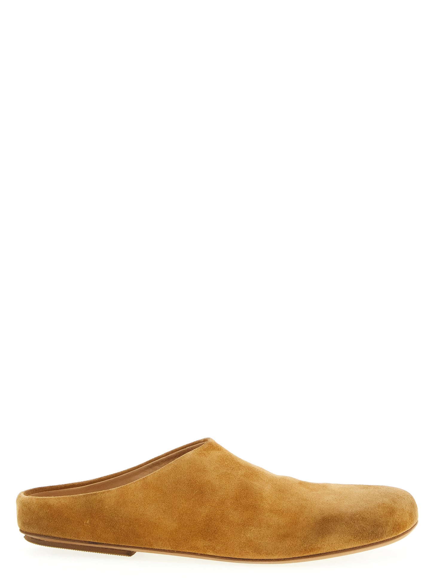Clogs Flat Shoes by Marsell for men in suede calfskin leather brown showcases a enchanting silhouette as part of the Men's Suede Calfskin Leather Clogs Flat Shoes collection, defined by a enchanting square toe style and for a enchanting look.