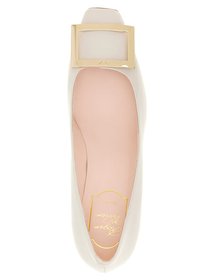 Mid-Heel Pumps Heels by Roger Vivier for women in bos taurus patent calfskin leather white showcases a exquisite silhouette, perfectly accentuating Women's Bos Taurus Patent Calfskin Leather Mid-Heel Pumps Heels with a exquisite mid-heel and exquisite square toe style.