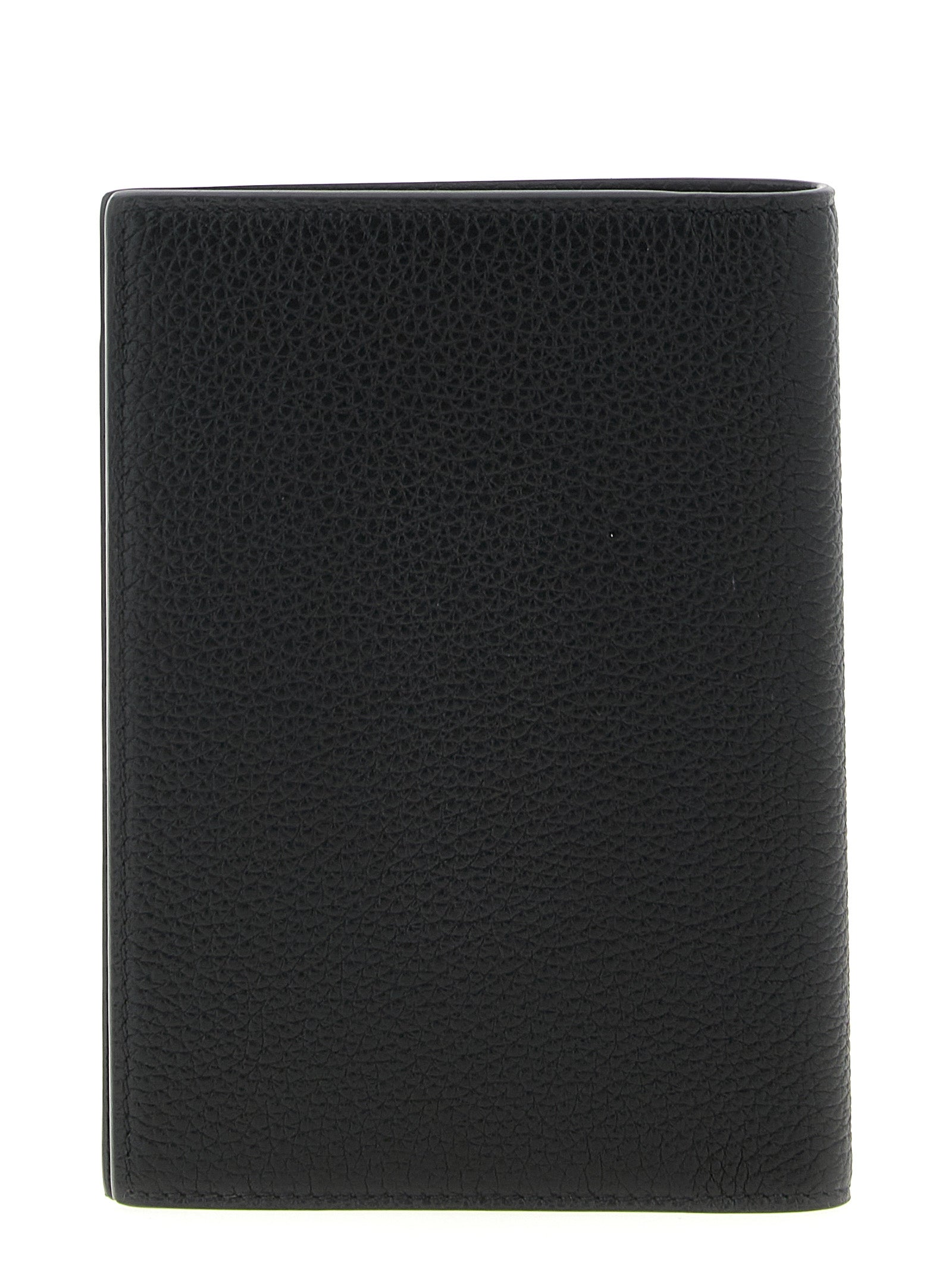 Cardholder Wallet by Tom Ford for men in calfskin leather black & print showcases a enchanting silhouette, artfully detailed with the signature style of the Calfskin Leather Cardholder Wallet and functional card-organization compact-design.