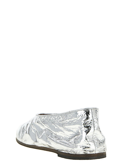 Ballet Flat Shoes by Marsell for women in calfskin leather natural & silver showcases a enchanting silhouette as part of the Blake Women's Calfskin Leather Ballet Flat Shoes collection, defined by a enchanting almond toe style and for a enchanting look.