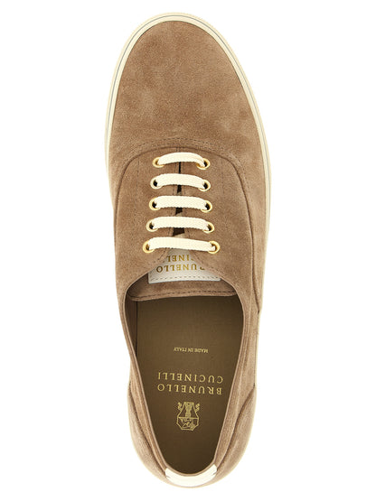 Sneakers by Brunello Cucinelli for men in calfskin leather beige presents a on trend silhouette from the Aren Men's Low Top Calfskin Leather Sneakers collection, showcasing a on trend low-top style for an elevated aesthetic.