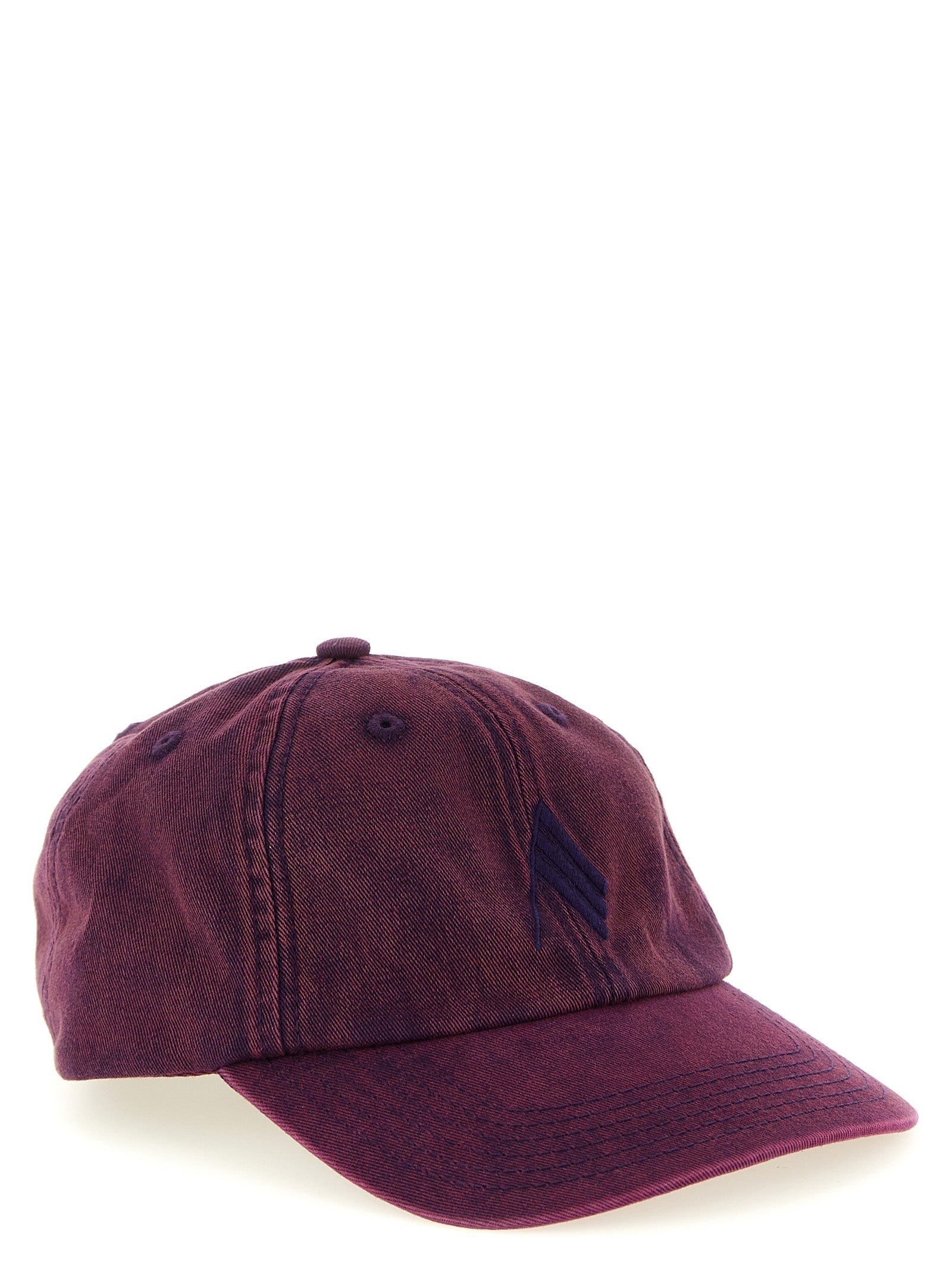 This Baseball Cap by The Attico for women in cotton canvas purple presents a distinguished silhouette, meticulously showcasing the signature aesthetic and high-end profile of the Cotton Canvas Baseball Cap.