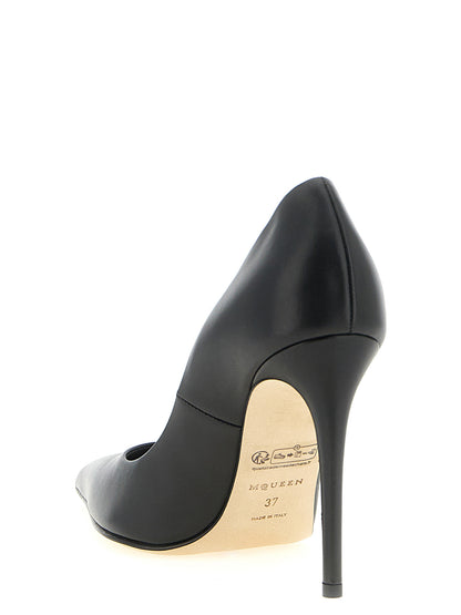 High-Heel Stiletto Pumps Heels by Alexander McQueen for women in calfskin leather black showcases a exquisite silhouette, perfectly accentuating Women's Calfskin Leather High-Heel Stiletto Pumps Heels with a exquisite stiletto high-heel and exquisite pointed toe style.