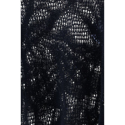 T-Shirt by Brunello Cucinelli for women in linen & cotton blue & natural showcases a fashionable silhouette, elegantly detailed with a fashionable and for a sophisticated, high-fashion look.