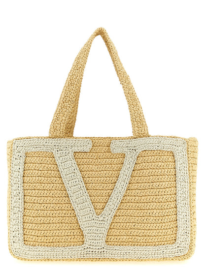 This Shopper Tote Bag by Valentino Garavani for women in raffia polyester polyurethane python leather white & signature features an on trend Viva Superstar V Logo Raffia Polyester Polyurethane Python Leather Shopper Tote Bag design with a secure , ample , and on trend handle.