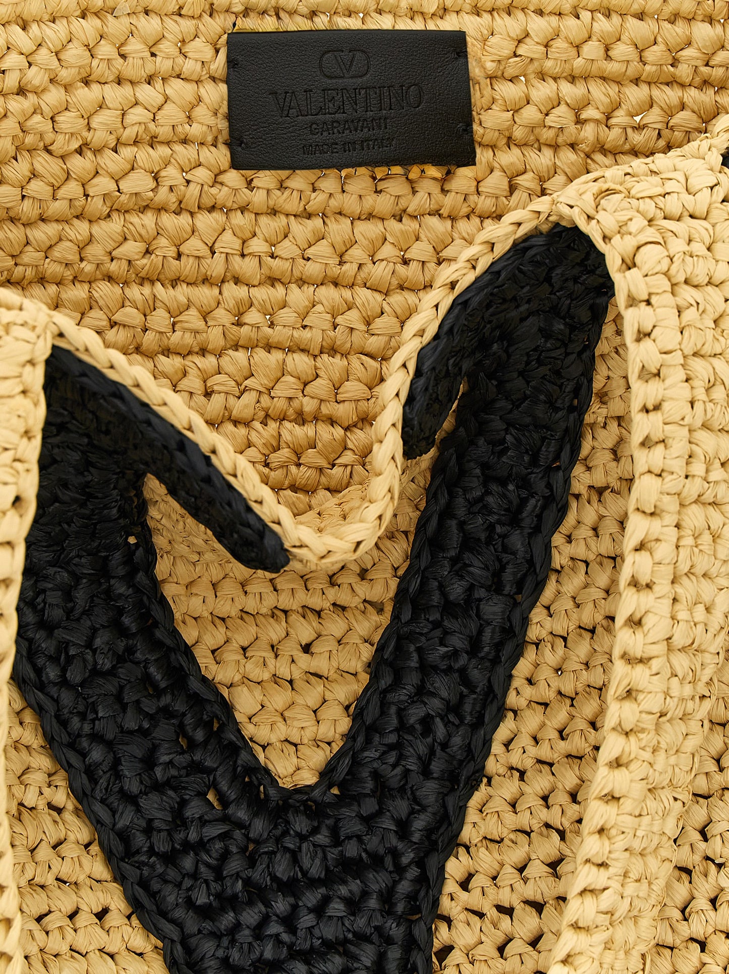 Medium Shopper Tote Bag by Valentino Garavani for women in raffia polyester polyurethane python leather beige & signature features an metropolitan chic Crochet Viva Superstar V Logo Raffia Polyester Polyurethane Python Leather Medium Shopper Tote Bag design with a secure , metropolitan chic , and versatile handle for a metropolitan chic look.