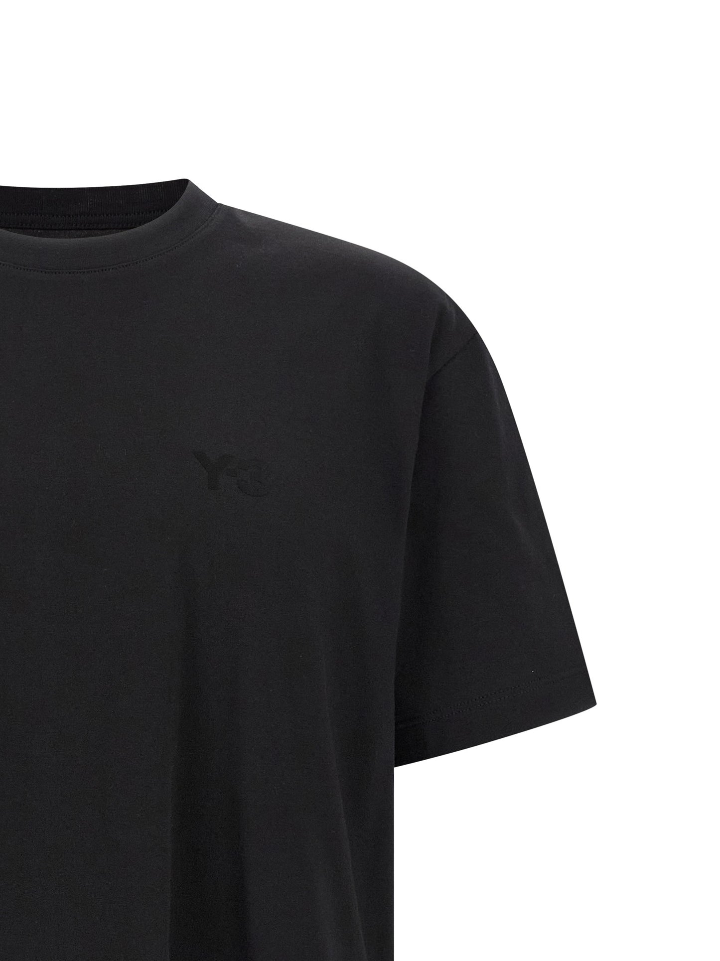 T-Shirt by Y-3 for men in cotton satin black showcases a unassuming silhouette, artfully detailed with a refined crew neckline and unassuming for a sophisticated, contemporary look.