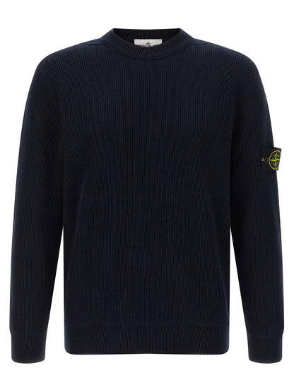 Cardigan by Stone Island for men in organic cotton blue features an impeccable silhouette, showcasing a sophisticated and detail for a truly impeccable finish.