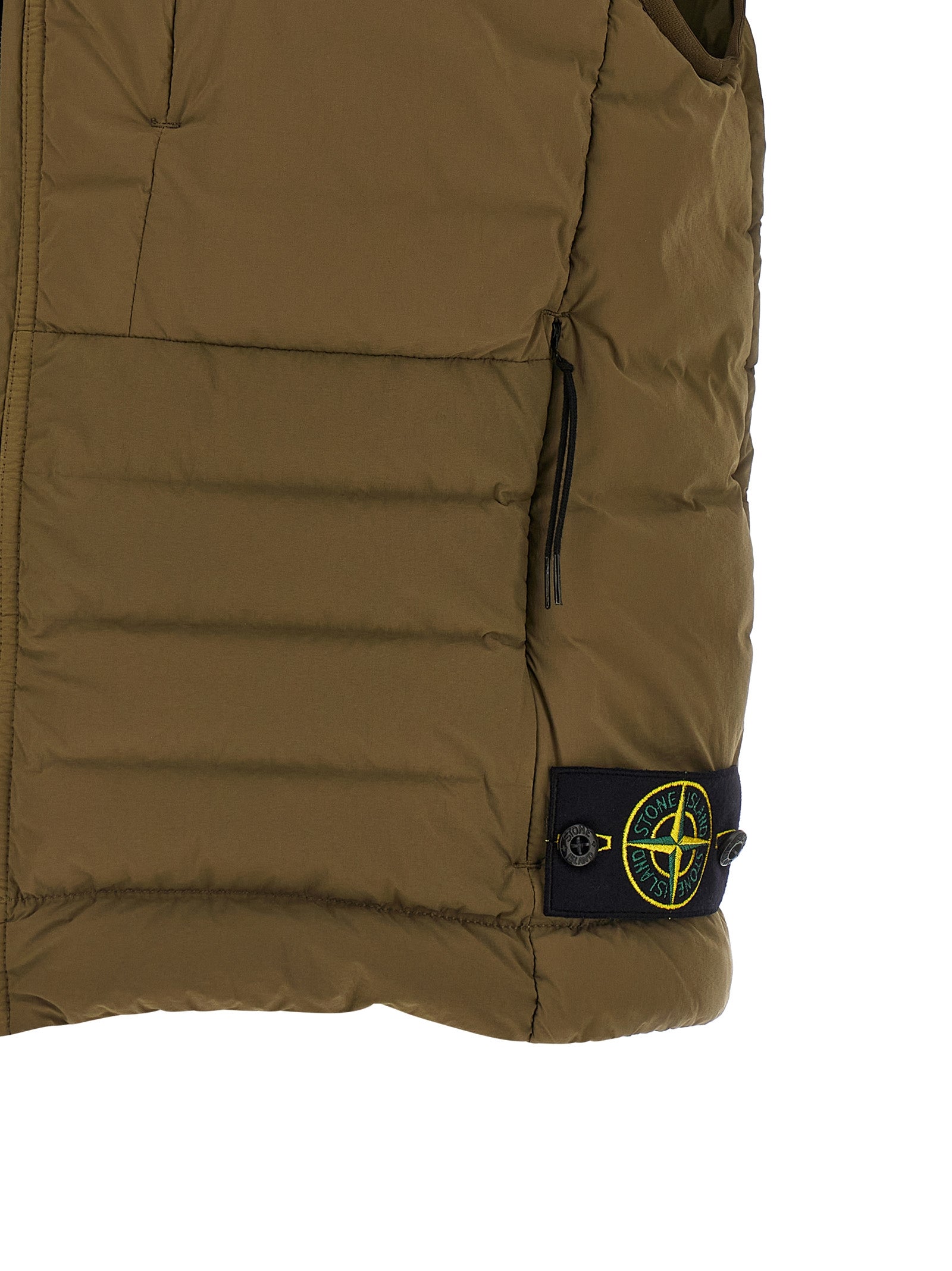 Vest by Stone Island for men in polyamide & goose-down bicolour & green features a enviable silhouette, elegantly detailed with a enviable and functional lightweight & insulated for a enviable finish.