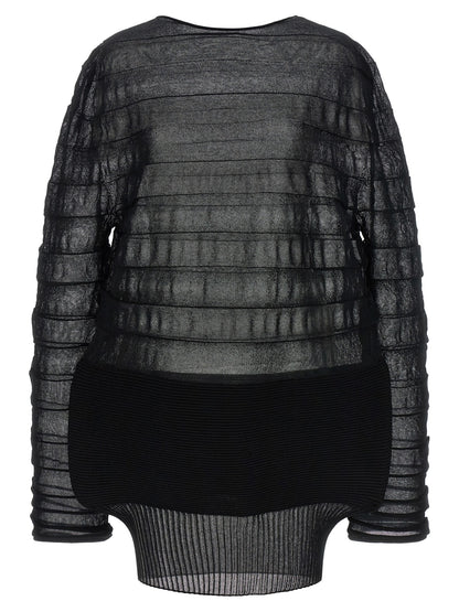Sweatshirt by Issey Miyake for women in polyester cotton & cupro black presents a smart casual silhouette, featuring a smart casual round neckline and long-sleeve for a sophisticated look.