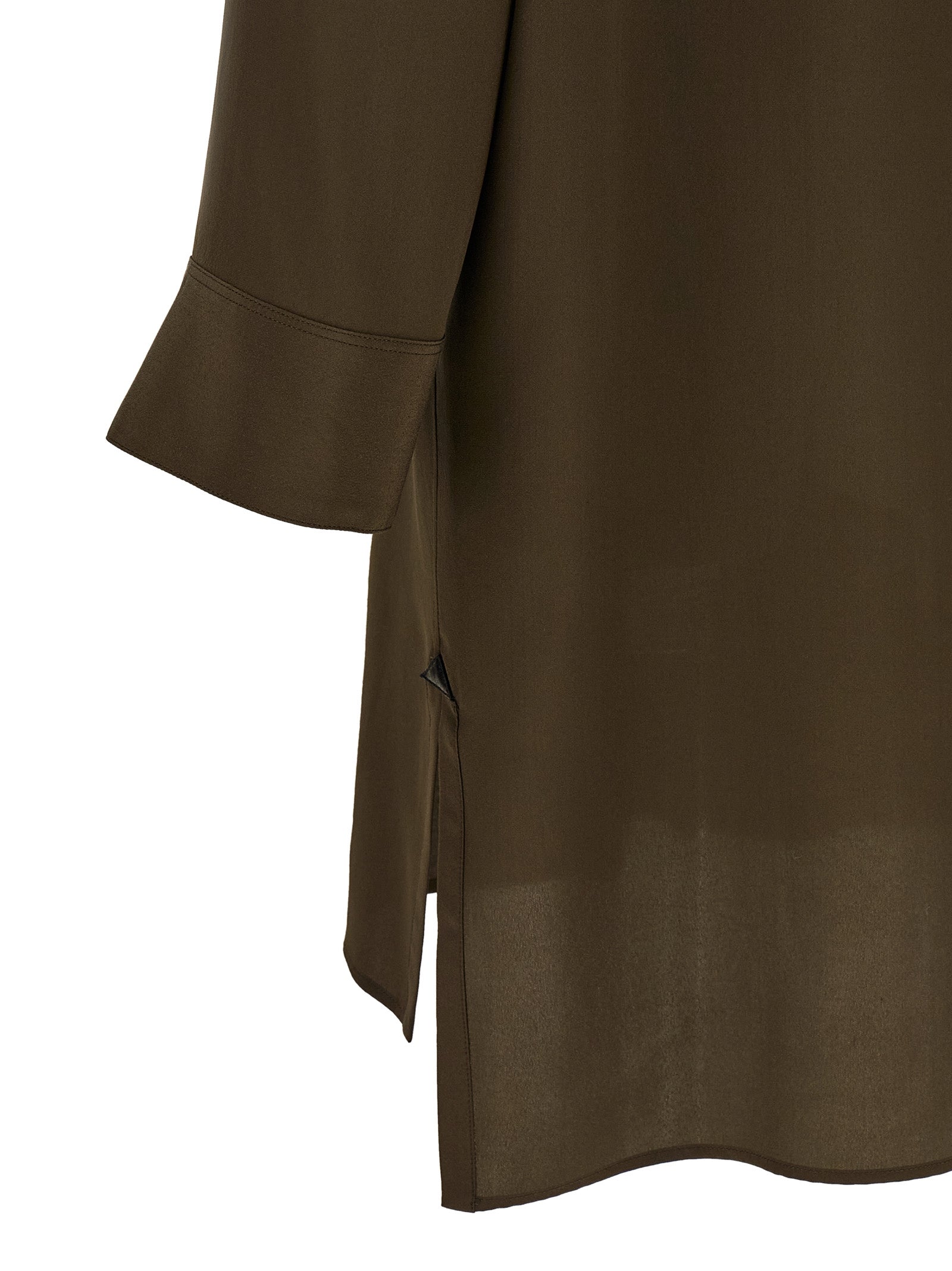 Dress by Tom Ford for women in silk & leather bicolour & green showcases a striking silhouette, elegantly detailed with a , refined , and a striking midi for a striking finish.