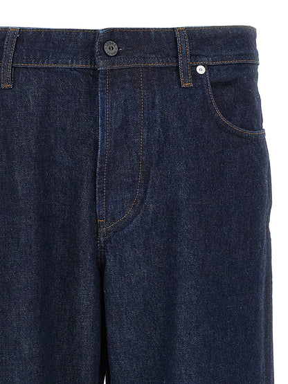 Jeans by Stone Island for men in denim cotton blue & indigo features a refined silhouette with a refined straight-leg, relaxed-fit & wide, defined by a and a refined long for a refined finish.