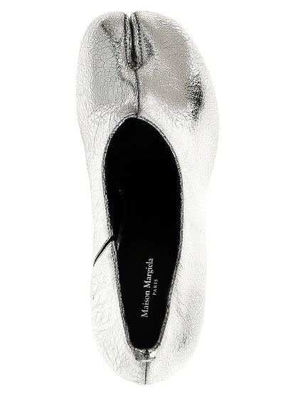Mid-Heel Pumps Heels by Maison Margiela for women in nappa calfskin leather silver & signature features an captivating silhouette, showcasing the elegant Women's Nappa Calfskin Leather Mid-Heel Pumps Heels design with a mid-heel and a sophisticated .