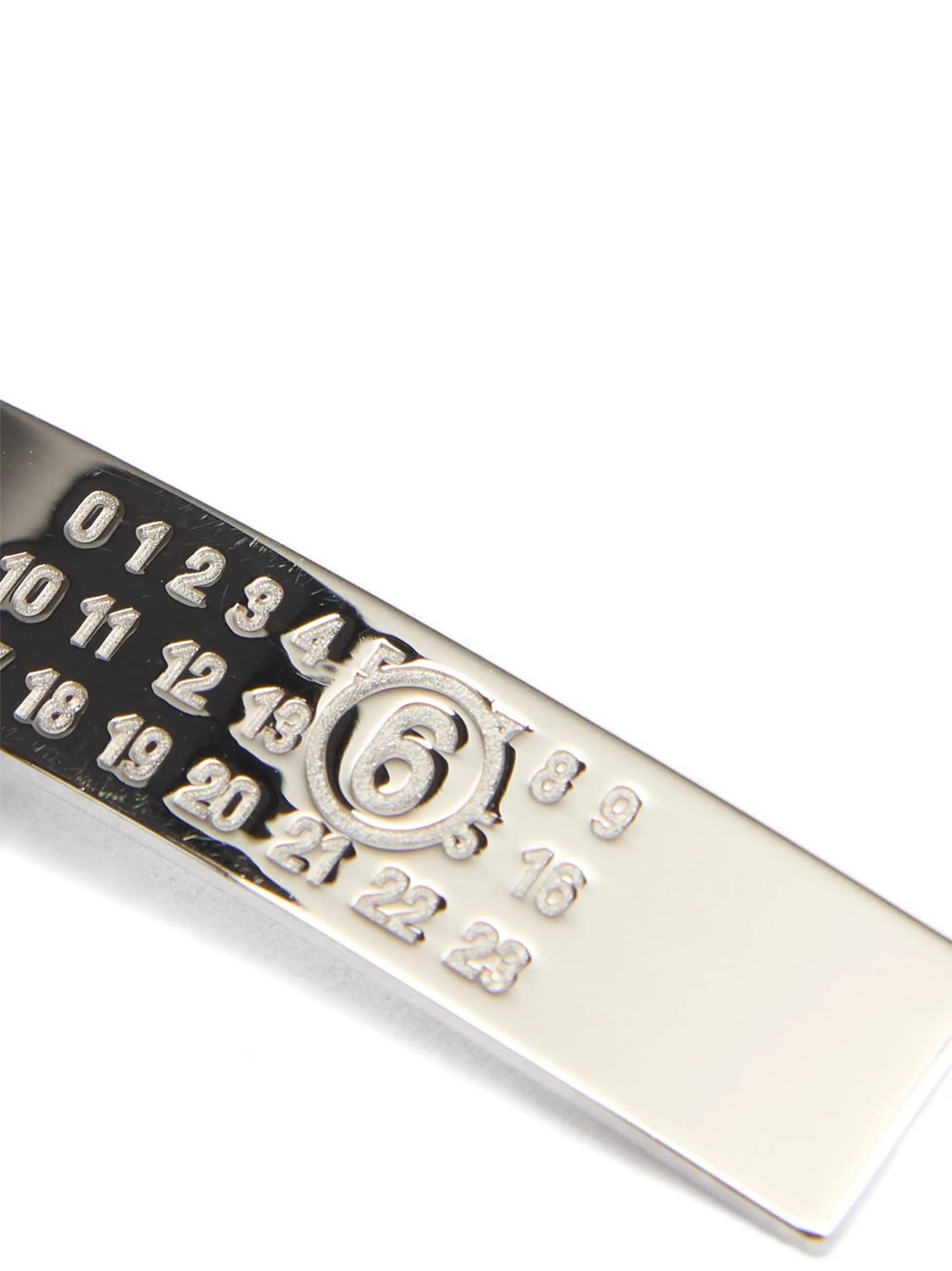 Hair Pin by MM6 Maison Margiela for women in cotton silver features an exquisite silhouette, showcasing the exquisite design of the Brass Hair Pin with a exquisite finish.