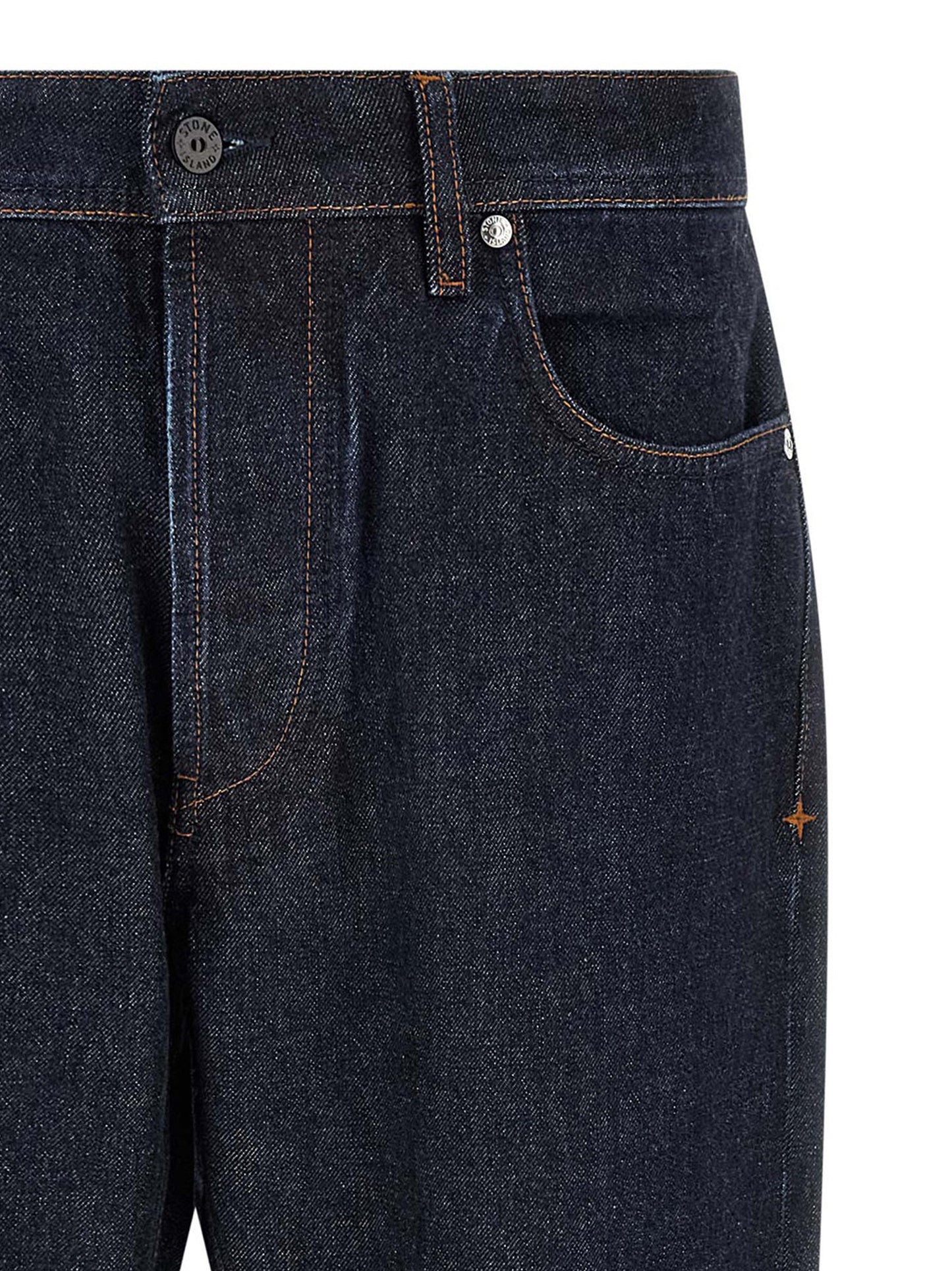 Jeans by Stone Island for men in denim cotton blue & indigo features a refined silhouette with a refined straight-leg, defined by a and a refined long for a refined finish.
