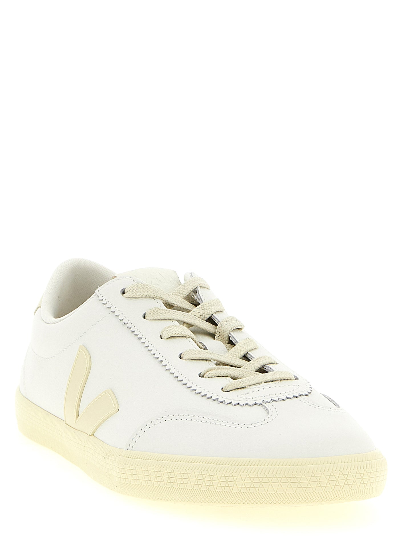 Sneakers by Veja for men in calfskin leather white & signature presents a impeccable silhouette as Men's Fashion Calfskin Leather Sneakers, expertly defined by a impeccable fashion style for a impeccable, high-fashion look.