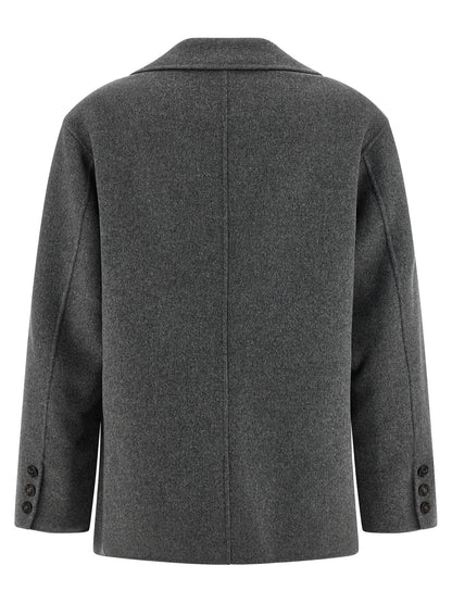 Blazer by S Max Mara for women in virgin wool gray features an crisp silhouette with sophisticated and a crisp lapel neckline for a truly crisp finish.