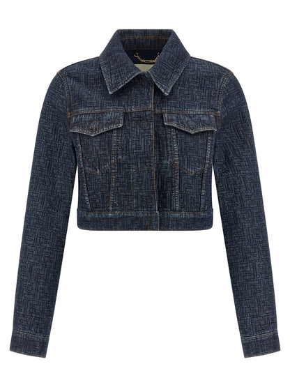 This Trucker Jacket by Fendi for women in cotton denim blue & jacquard exhibits a edgy silhouette, meticulously detailed with functional pockets & insulated and a edgy shirt-collar neckline for a edgy finish.