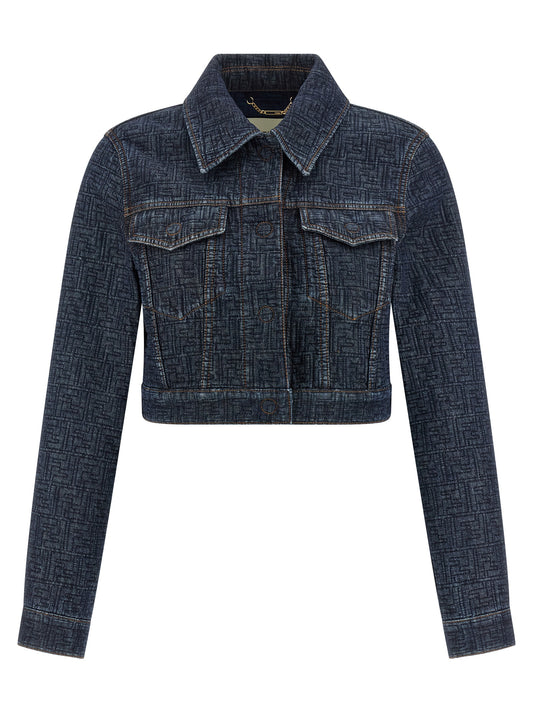 This Trucker Jacket by Fendi for women in cotton denim blue & jacquard exhibits a edgy silhouette, meticulously detailed with functional pockets & insulated and a edgy shirt-collar neckline for a edgy finish.