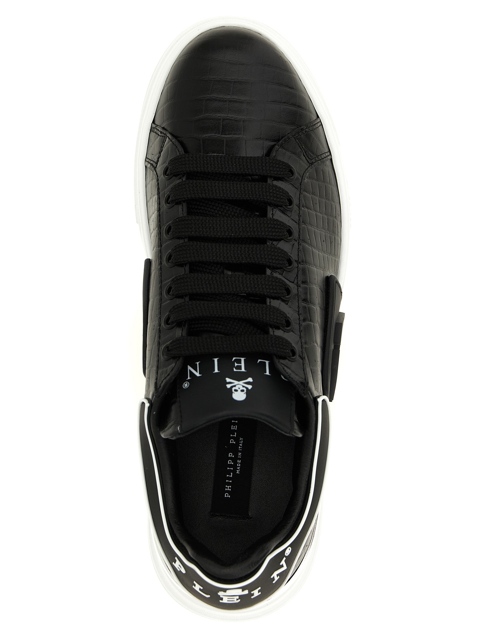 Sneakers by Philipp Plein for men in cowhide & crocodile skin leather black & print presents a impeccable silhouette as Waves Men's Low Top Cowhide & Crocodile Skin Leather Sneakers, expertly defined by a impeccable low-top style for a impeccable, high-fashion look.