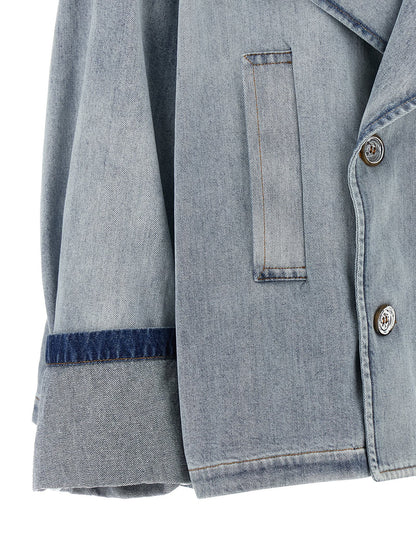 Trucker Jacket by MM6 Maison Margiela for women in denim cotton light-blue, white & signature presents a effortlessly chic silhouette, showcasing a sophisticated and premium for a truly effortlessly chic finish.