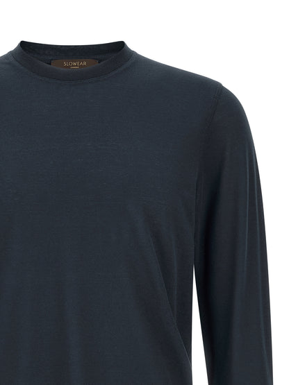 T-Shirt by ZANONE for men in cotton blue showcases a fashionable silhouette, elegantly detailed with a fashionable and crew neckline for a sophisticated, high-fashion look.