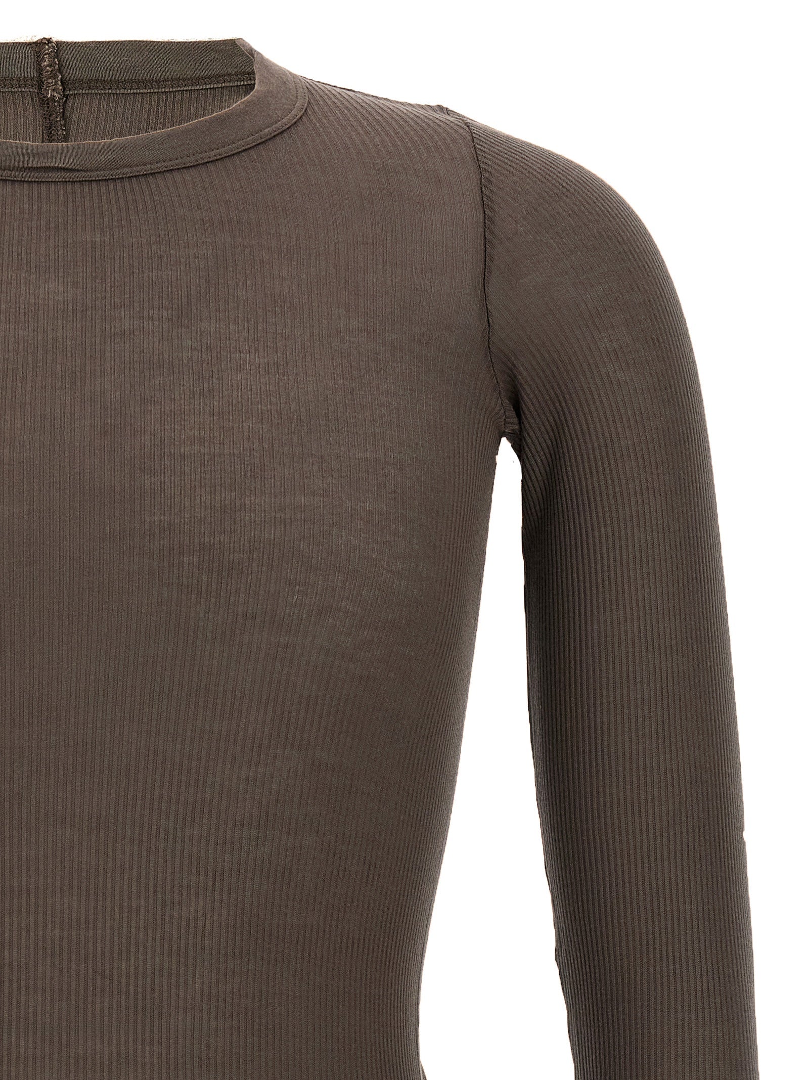 T-Shirt by Rick Owens for men in silk & viscose gray features an on trend silhouette, perfectly showcasing a on trend and for an elevated aesthetic.