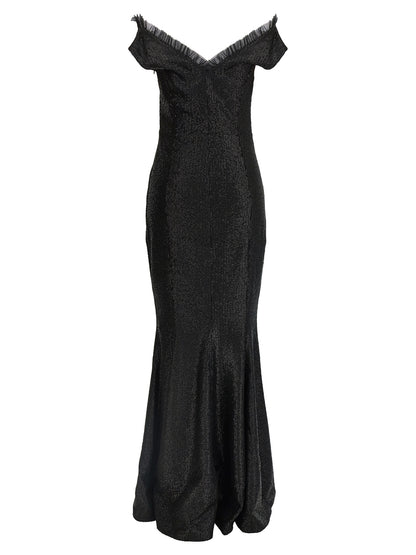 Dress by Norma Kamali for women in polyester & sequins black showcases a striking silhouette, elegantly detailed with a , refined sweetheart neckline, and a striking long for a striking finish.