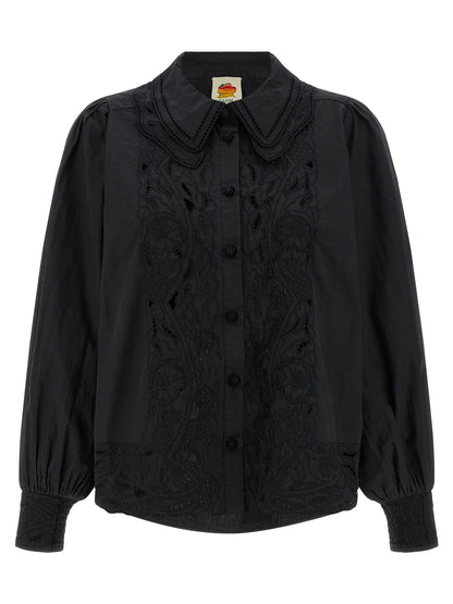 Blouse by FARM RIO for women in cotton black & floral presents a discerning silhouette, showcasing a sophisticated and for a truly discerning finish.