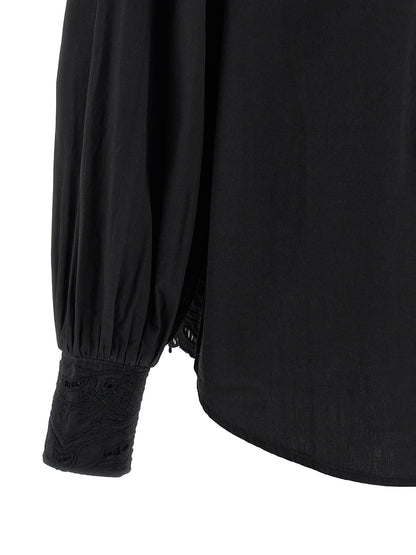 Blouse by FARM RIO for women in cotton black & floral showcases a sublime silhouette, artfully detailed with a sublime and for a sophisticated, sublime finish.