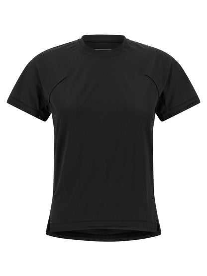 Activewear T-Shirt by Y-3 for women in polyester black features a sporty silhouette with short-sleeve and crew neckline, showcasing innovative for a sporty finish.