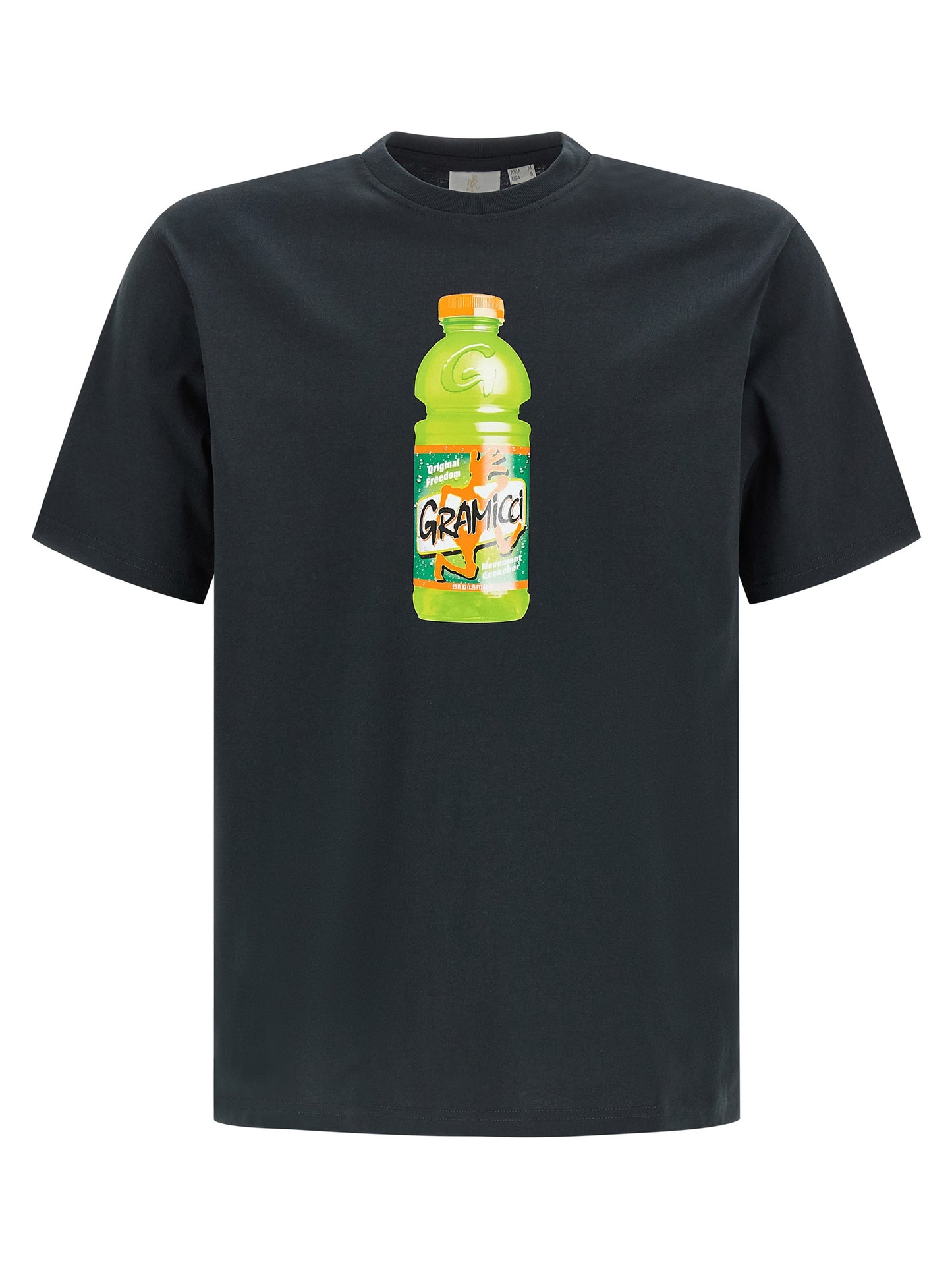 Activewear T-Shirt by Gramicci for men in cotton black & print features a sporty silhouette with short-sleeve and crew neckline, showcasing innovative for a sporty finish.
