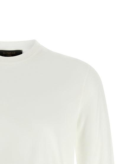 T-Shirt by ZANONE for men in cotton white showcases a dramatic silhouette, elegantly detailed with a dramatic crew neckline and for a truly dramatic finish.
